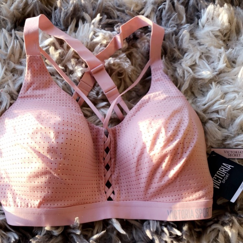 VS. Sports Bra 34D